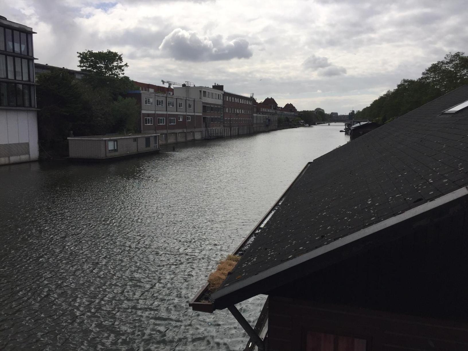 Reiwa Bed & Breakfast Amsterdam Exterior photo